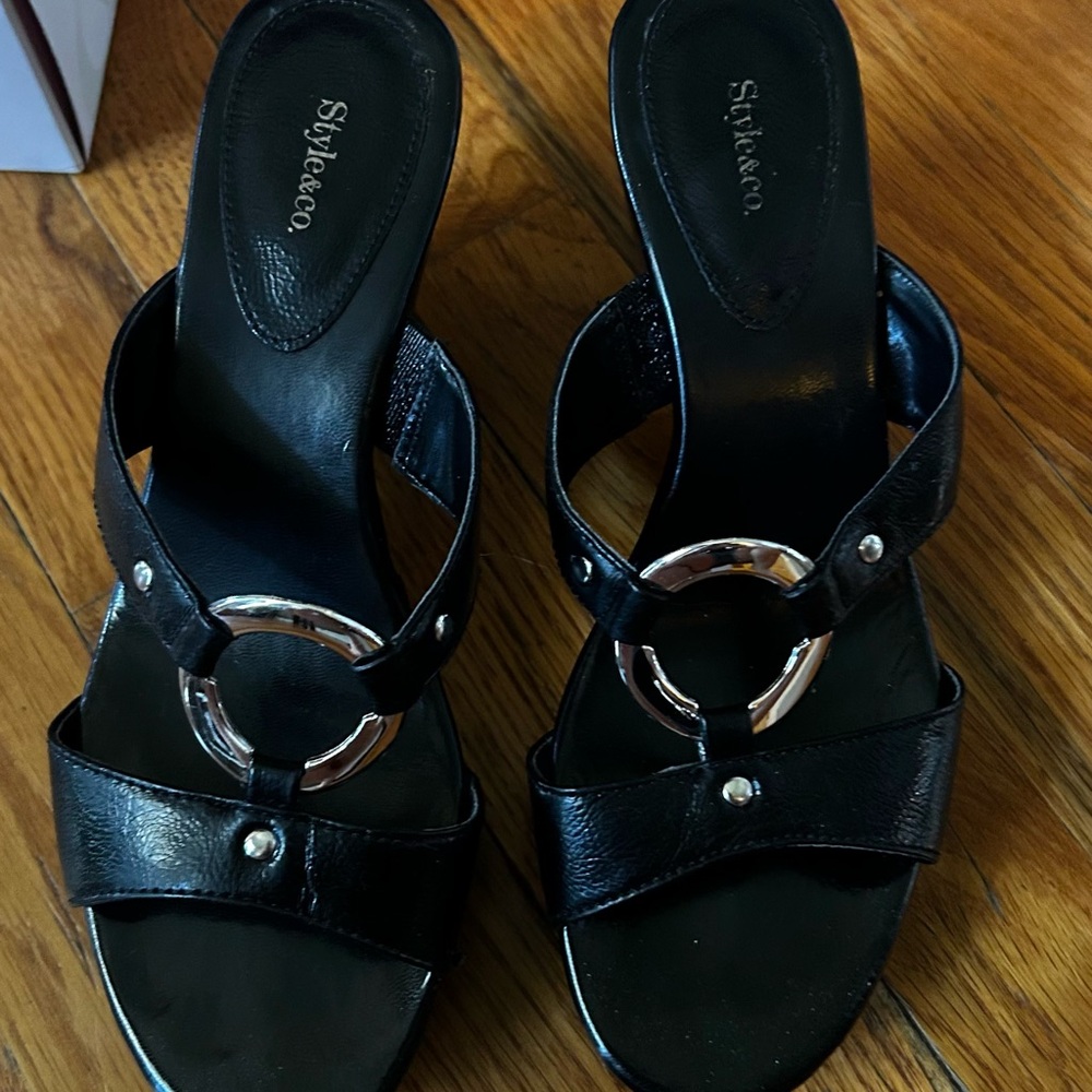 Style& Co black shoes